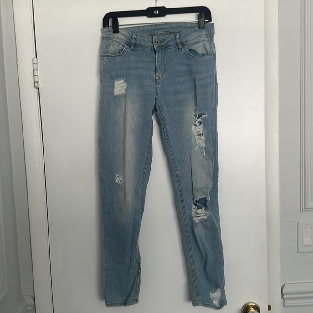 H&M Light Blue Distressed Women's Jeans